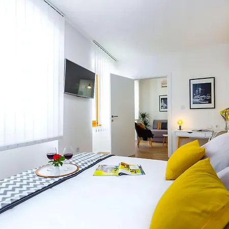 Zentrum Terra I By Interhome