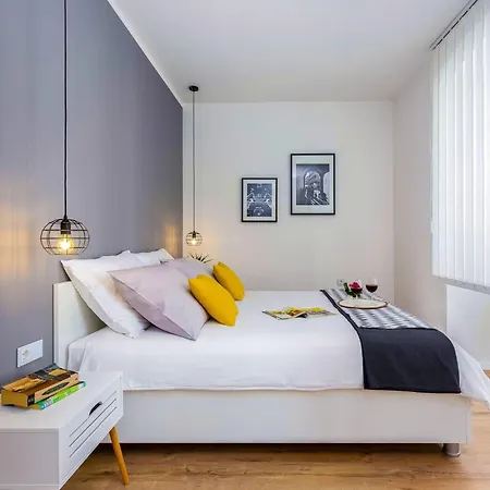 아파트 Zentrum Terra I By Interhome 리예카