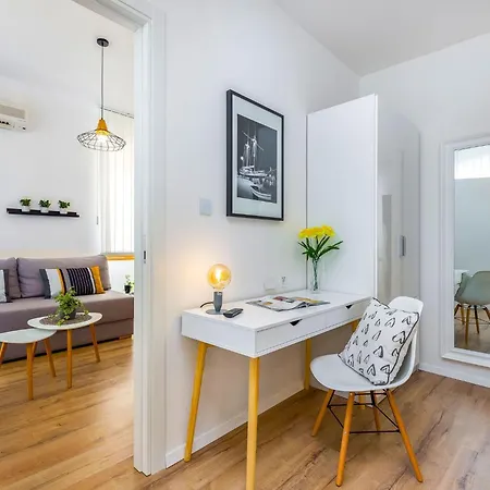 Zentrum Terra I By Interhome