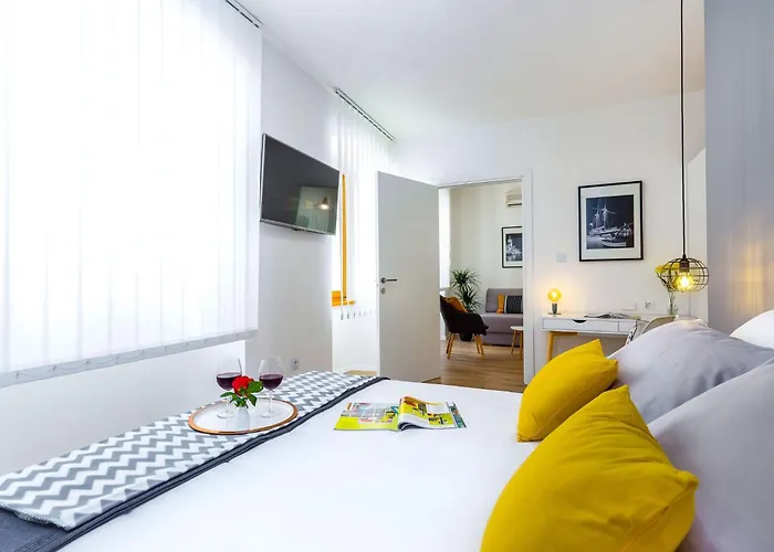 Zentrum Terra I By Interhome