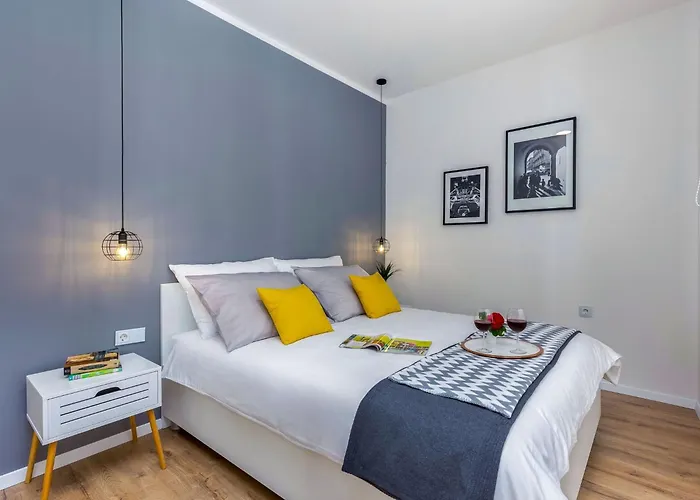 Zentrum Terra I By Interhome